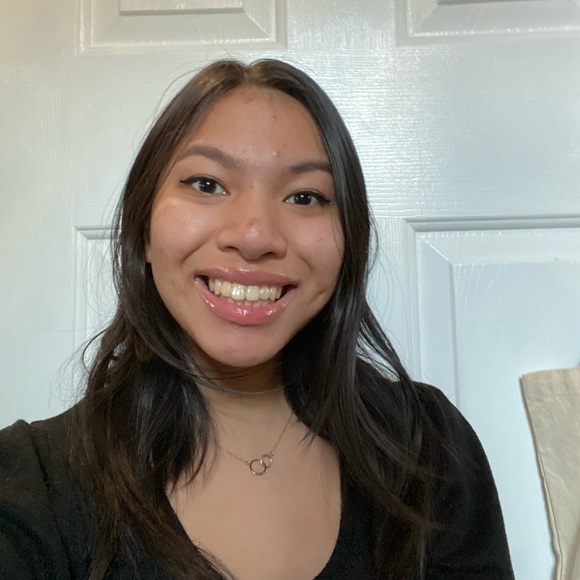 Meet your Posher, Erin - Picture 2 of 4